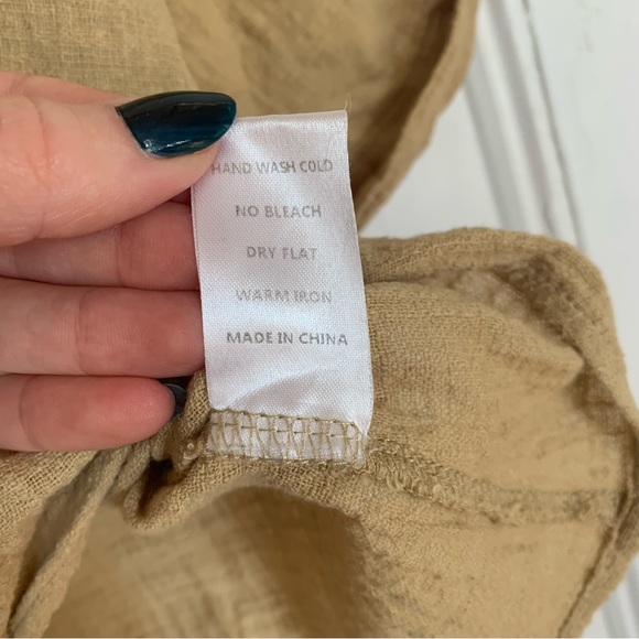 Herinbe Tu Olive Green Linen Tie-Front Blouse - Picture 4 of 9